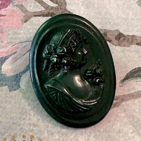 RARE Antique Victorian Mourning Cameo Brooch/Pin Vulcanite Dark Green - Picture 1 of 8